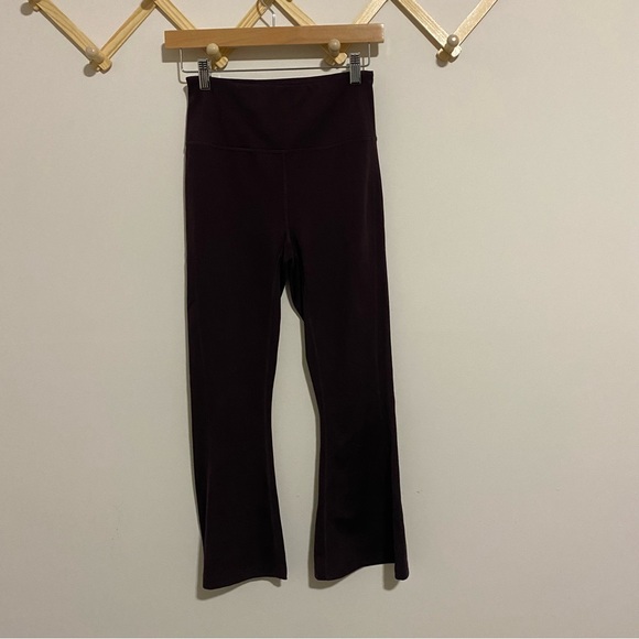 Z by Zella Eggplant Purple Flare Crop Leggings size Medium - Picture 1 of 8